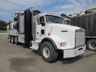 Kenworth T800 Vacuum Truck - Cummins, 425HP