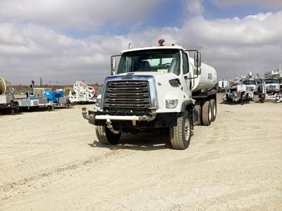 Freightliner 108SD Water Truck - Cummins 350HP