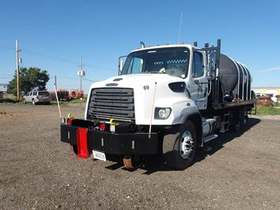 Freightliner 114SD Water Truck - Detroit 410HP