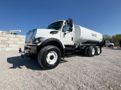 International 7400 Water Truck - Ihc 300HP