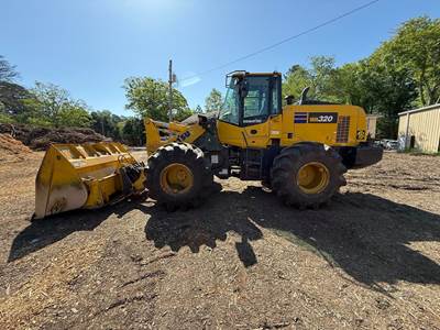 Komatsu WA320-8 Wheel Loader