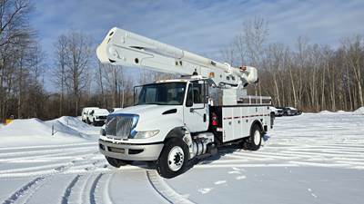 2017 INTERNATIONAL DURASTAR 4300 CUMMINS & ALTEC 60' M.H INSUL. BOOM