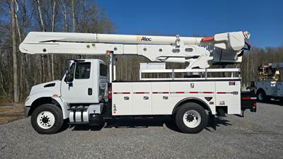 2017 INTERNATIONAL DURASTAR 4300 CUMMINS & ALTEC 60' M.H INSUL. BOOM