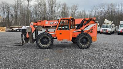 2013 SKYTRAK 100054 ENCLOSED CAB HVAC 4X4 TELEHANDLER - 10K CAPACITY