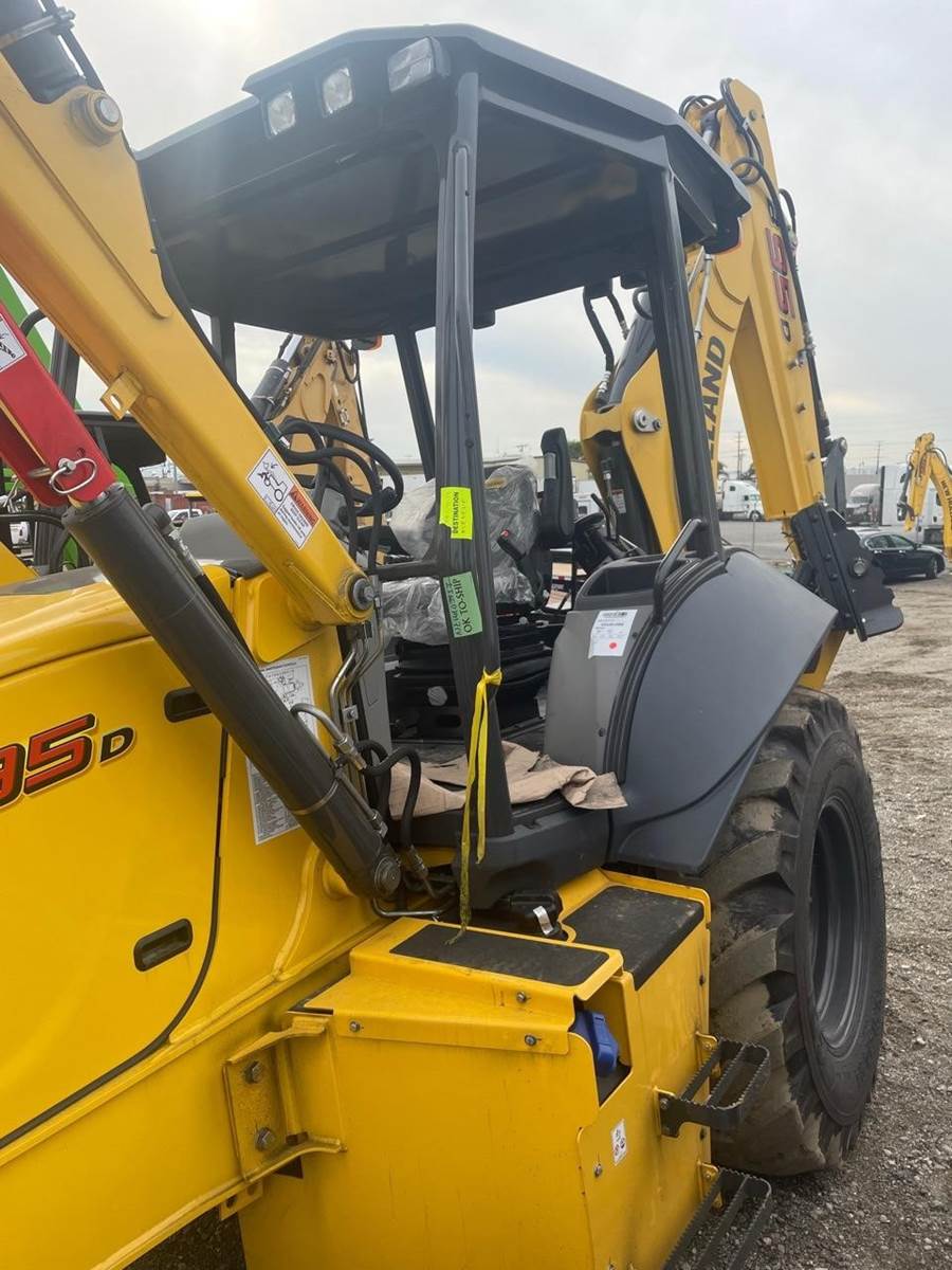 2022 New Holland B95D Backhoe For Sale Fontana, CA S009252