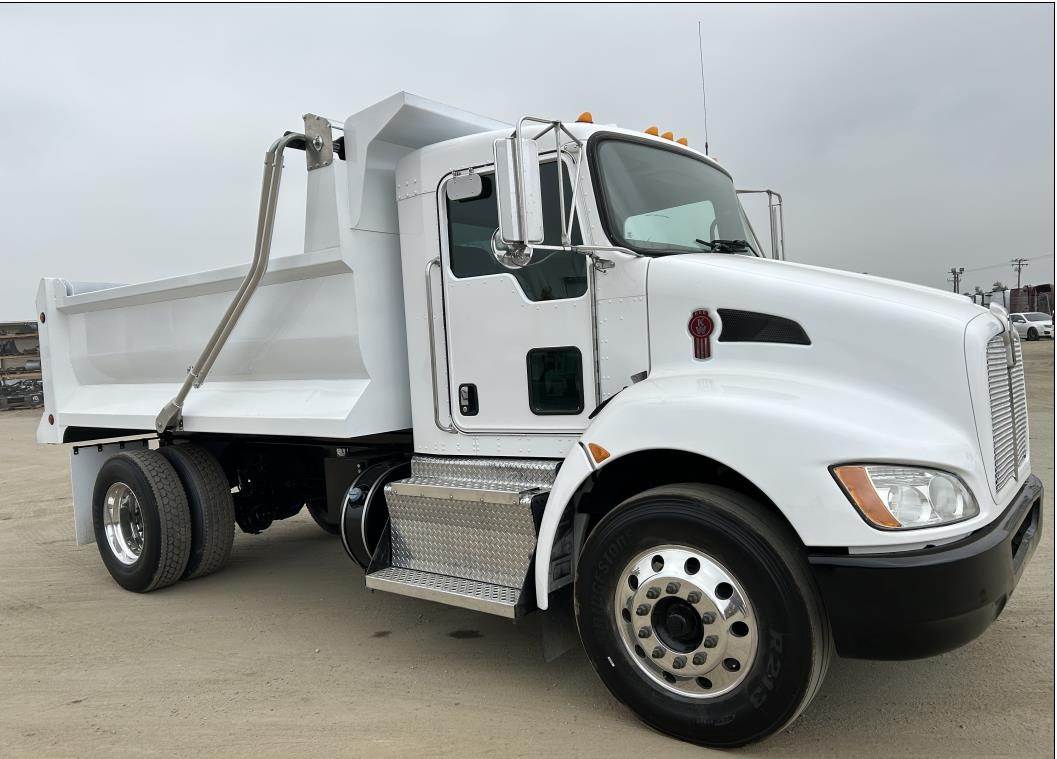 2017 Kenworth T270 Single Axle Dump Truck Paccar 318HP For Sale
