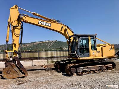 2005 John Deere 200C LC Excavator with Hydraulic Thumb