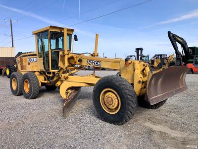 2000 John Deere 772CH Motor Grader