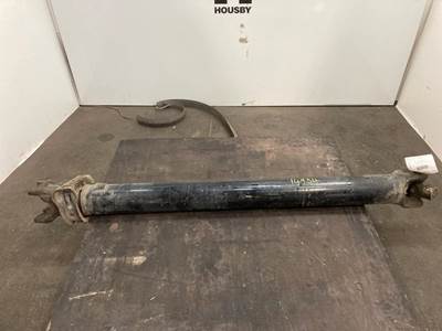 Mack Pinnacle CXU613 Front Driveshaft for a Mack CXU613