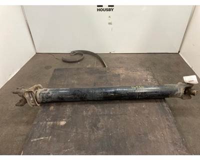 Mack Pinnacle CXU613 Front Driveshaft for a Mack CXU613