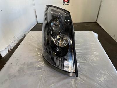 Volvo VNL Right Headlight Assembly