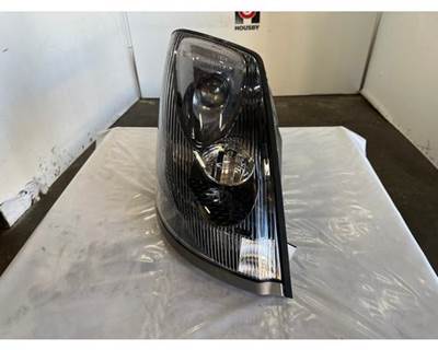 Volvo VNL Right Headlight Assembly