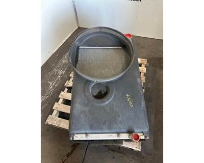 Mack MR COOLING PACKAGE Radiator for a Mack MRU613