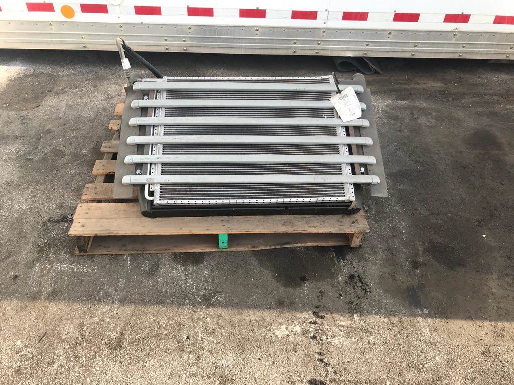2000 Mack RD Radiator for a Mack RD688S For Sale Des Moines, IA