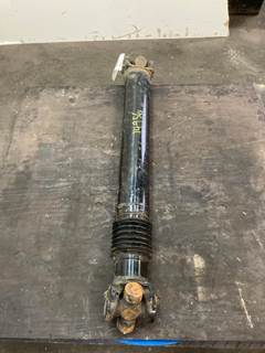 Mack Pinnacle CXU613 Rear Driveshaft for a Mack CXU613