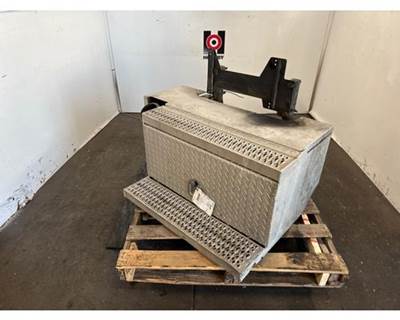 Peterbilt 365 Tool Box