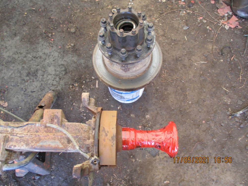 DanaSpicer S130 Rear Axle Assembly for a 2011 Ram 5500 For Sale