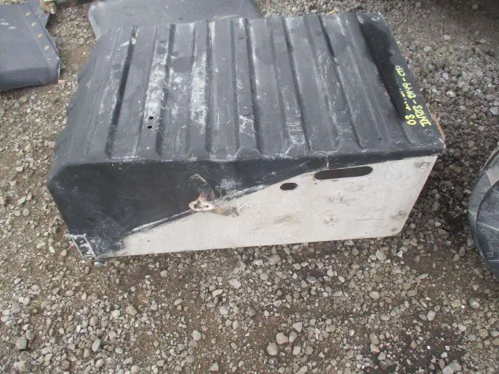 2003 International 9200i Battery Box For Sale Lakefield, ON, Canada INT032949BATBX