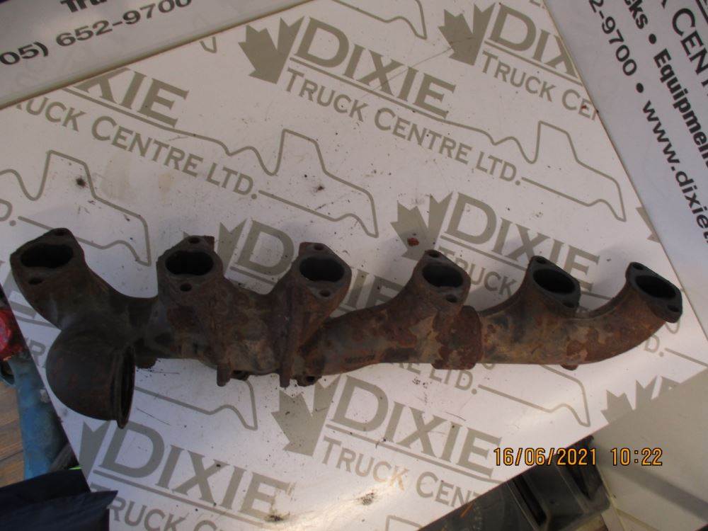 Cummins ISC Exhaust Manifold for a 2008 Freightliner M2 For Sale