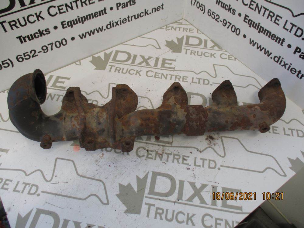 Cummins ISC Exhaust Manifold for a 2008 Freightliner M2 For Sale