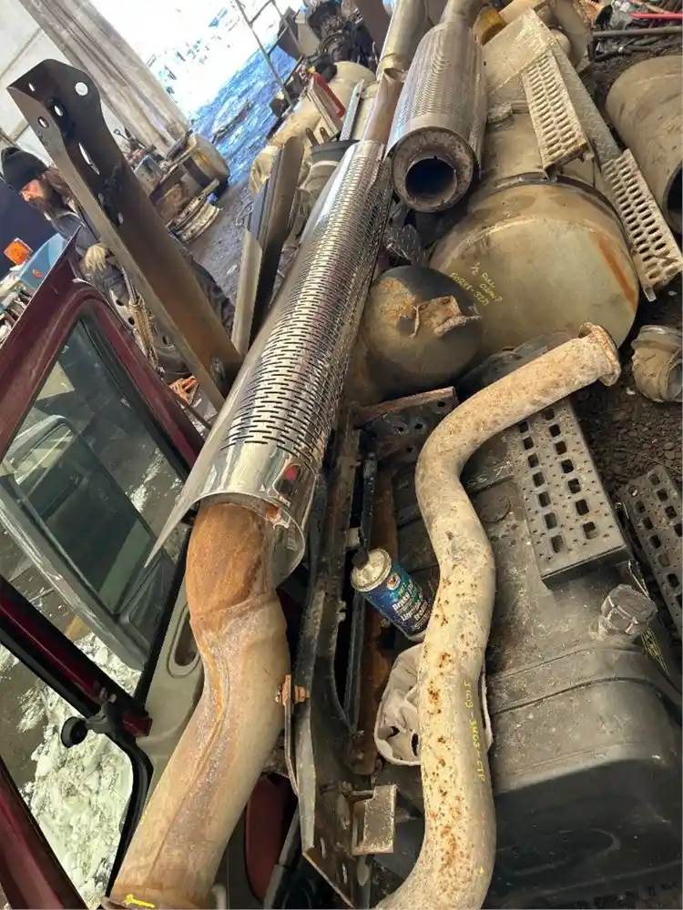 2017 International ProStar Exhaust Pipe For Sale Lakefield, ON