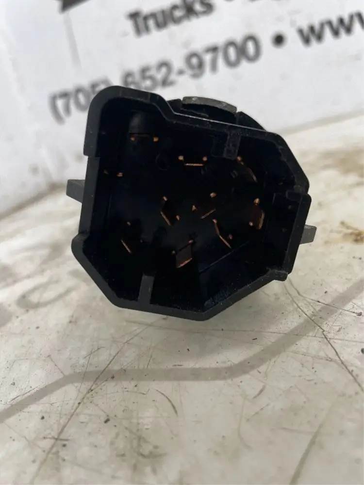 2006 Sterling L9500 Ignition Switch For Sale Lakefield, ON, Canada