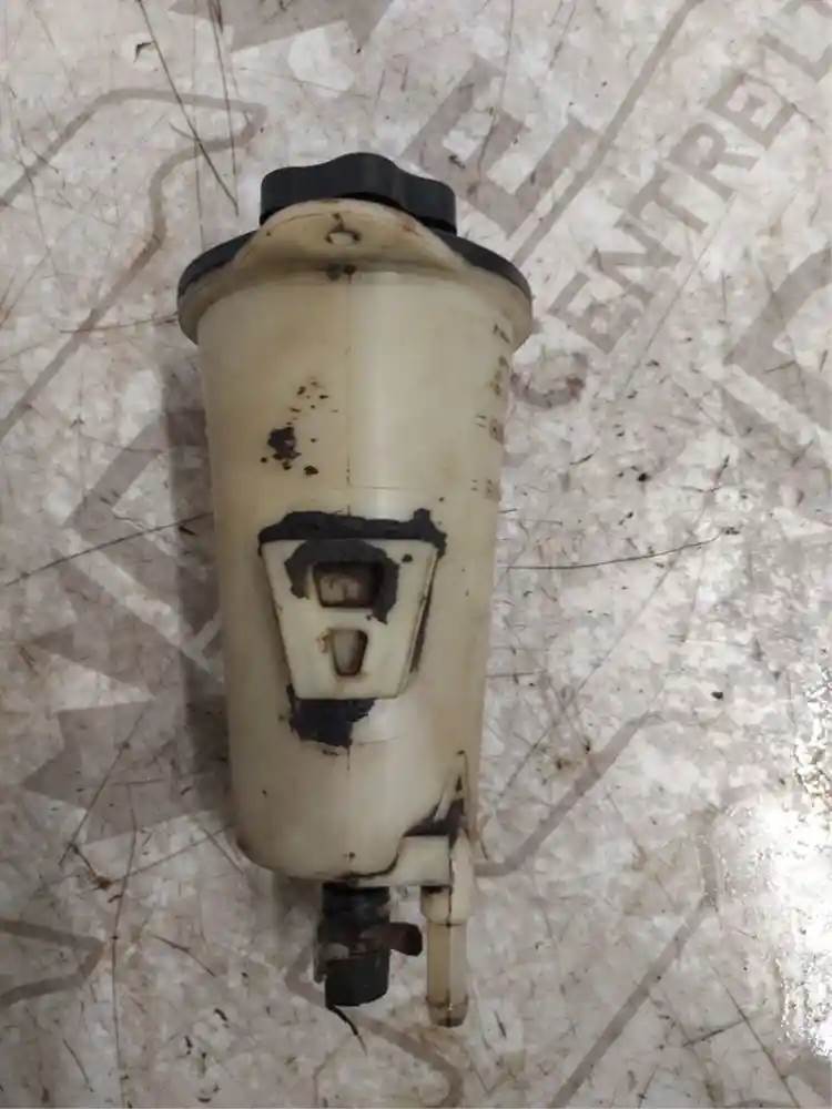 Ford F550 Power Steering Reservoir for a 2016 Ford F550 For Sale