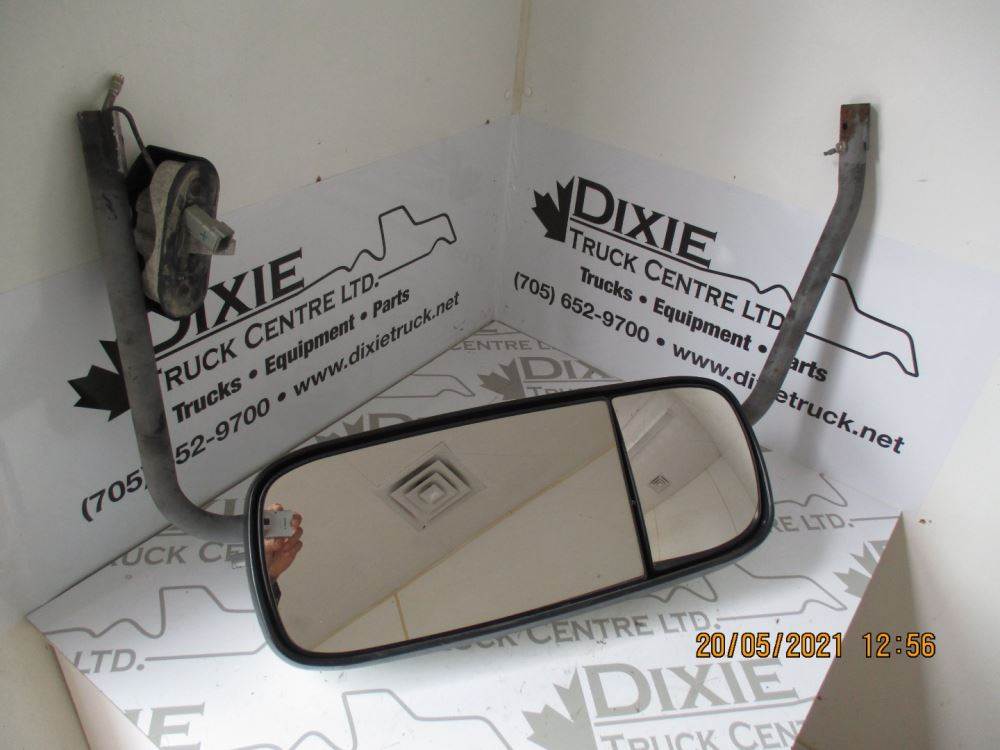 Mack Pinnacle CXU613 Left Side View Mirror for a 2012 Mack CXU613 For