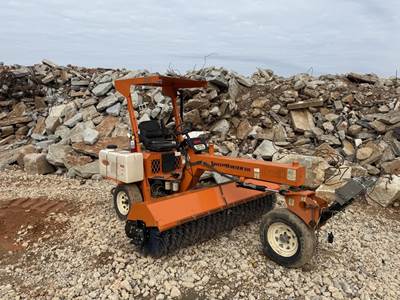 Lay-Mor SM300 Sweeper