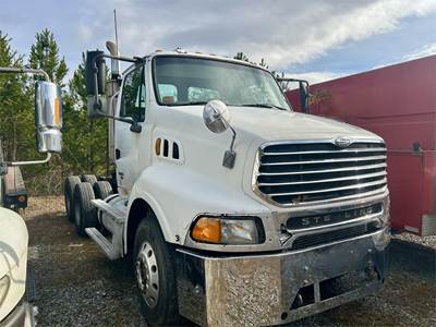 Sterling A9500 Day Cab Truck - Mercedes-Benz 350HP, Manual