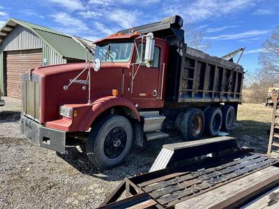 Kenworth T800 Tri Axle Dump Truck - Cummins, Manual
