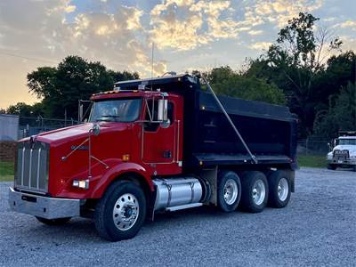 Kenworth T800 Tri Axle Dump Truck - Paccar 405HP, Manual