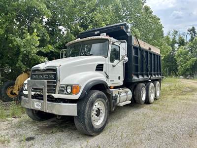 Mack CV700GK Dump Truck - E7-427 427HP, 8Ll Manual