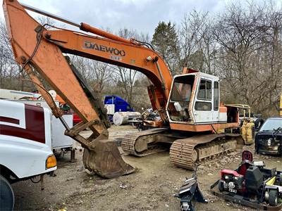 Daewoo DH170 Excavator