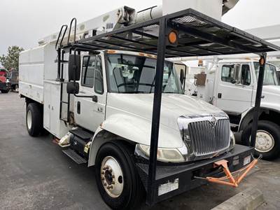 International DuraStar 4300 Single Axle Forestry Bucket Truck - DT466E, 7 Speed Manual