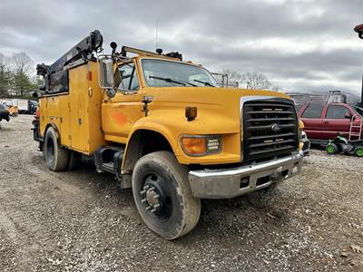 Ford F-800 Mechanic / Service Truck - B5.9-190, 190HP, 6 Speed Manual