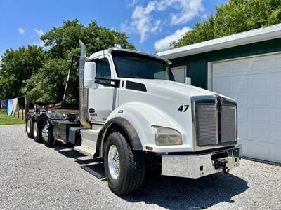 Kenworth T880 Roll Off Truck - Cummins, 400HP