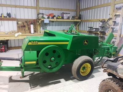 John Deere 348 Square Baler