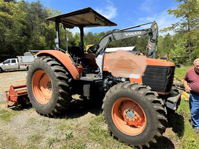 Kubota M105 GX-III Tractor