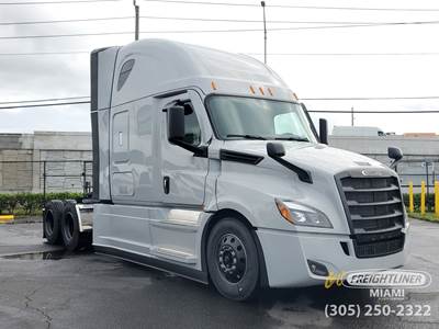 Freightliner Cascadia 126 Sleeper Semi Truck - Detroit, Other