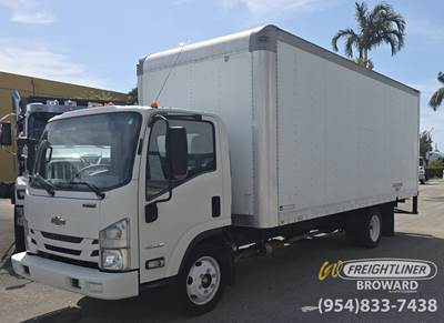 Isuzu NRR Cargo Van - Automatic