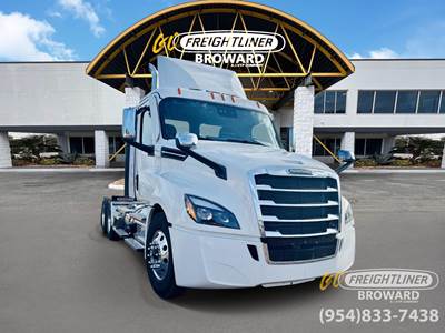 Freightliner Cascadia 126 Day Cab Truck - Detroit, Other