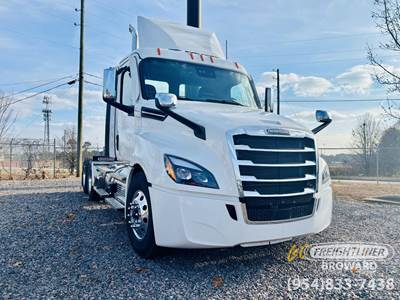 Freightliner Cascadia Day Cab Truck