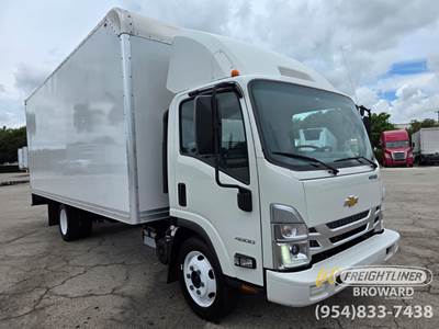 Chevrolet 4500 SERIES Box Truck - Automatic