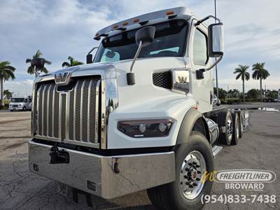 Western Star 47X Dump Truck - Cummins 455HP, Automatic