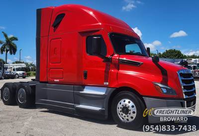 Freightliner Cascadia 126 Sleeper Semi Truck - Detroit, Other