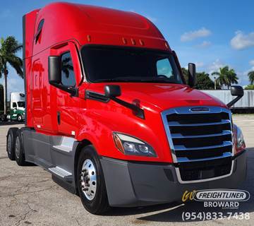 Freightliner Cascadia 126 Sleeper Semi Truck - Detroit, Other
