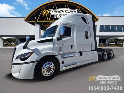Freightliner Cascadia 126 Sleeper Semi Truck - Detroit 505HP, Other