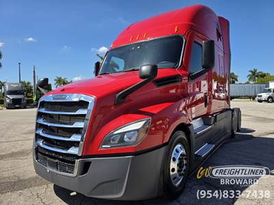 Freightliner Cascadia 126 Sleeper Semi Truck - Detroit, Other