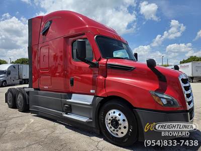 Freightliner Cascadia 126 Sleeper Semi Truck - Detroit, Other